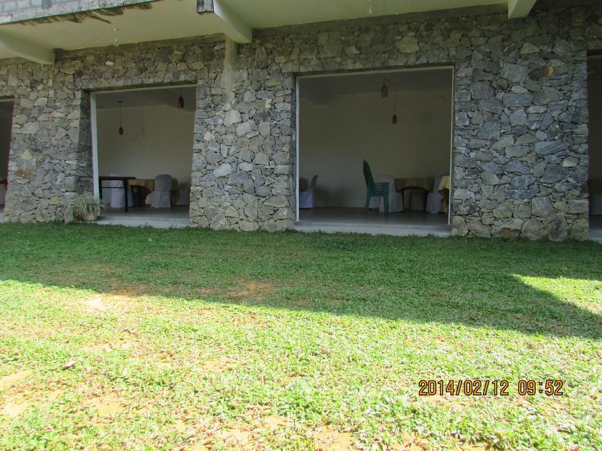 The Breeze Hotel Elpitiya  Экстерьер фото